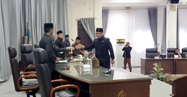 Fraksi PDIP Sampaikan Pendapat Akhir Terhadap Raperda Pertangungjawaban Pelaksanaan APBD 2022