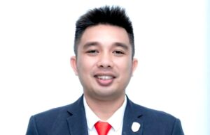 Anggota DPRD Barito Utara Dukung Gerakan Pembagian Bendera Merah Putih