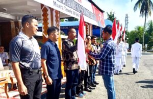 Pemkab Barito Utara Bagikan 1.950 Lembar Bendera Merah Putih