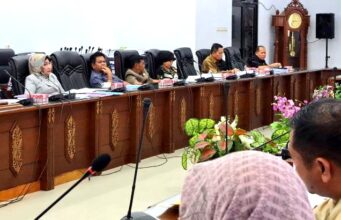 DPRD Bersama Disdik Barut dan Kemenkumham Kalteng Bahas Tiga Raperda Inisiatif