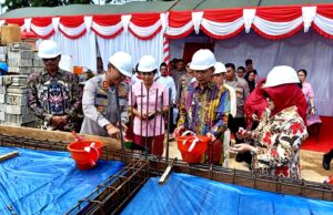 Bupati Barito Utara Letakkan Batu Pertama Pembangunan Gedung TK Yayasan Kemala Bhayangkari