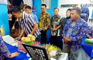 Bupati dan Wabup Barito Utara Kunjungi Stand Batara Expo 2023