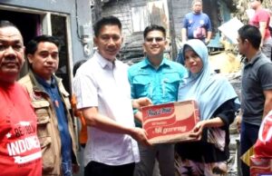 Bupati dan Wabup Barito Utara Serahkan Bantuan Kepada Korban Kebakaran
