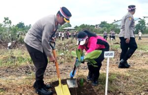 Polres Barito Utara Tanam 3000 Bibit Pohon Serentak di Eks Bandara Beringin