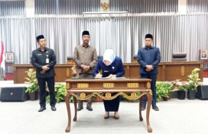 Enam Fraksi DPRD Sampaikan Pendapat Akhir Terhadap Raperda APBD Perubahan 2023