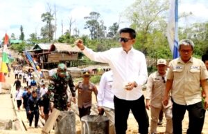 Bupati Barito Utara Minta Masyarakat Jaga Fasilitas Jembatan Sei Intu