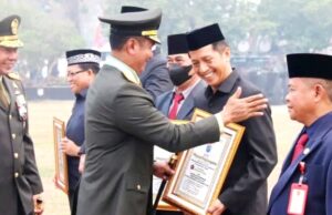Pj Bupati Hadiri Upacara Peringatan HUT ke 78 TNI di Makorem 102 Panju Panjung
