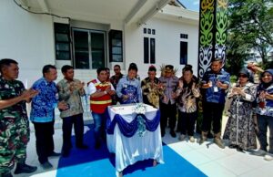 Pj Bupati Barito Utara Resmikan Kantor Desa Lemo I