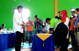 Dorong Pelaku Kreatif dan Usaha Pariwisata Tingkatkan Kemampuan