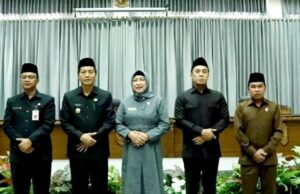 Pajak Daerah dan Retribusi Daerah Ditetapkan Berdasarkan Perda