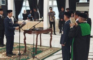 Pj Bupati Lantik dan Ambil Sumpah Janji JPT Pratama dan Pejabat Administrator