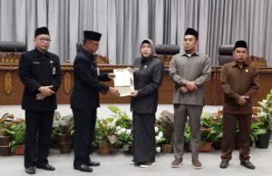 Ini Jawaban Bupati Atas Pendapat Akhir Fraksi DPRD Terhadap Raperda PAUD dan Ketentraman Umum