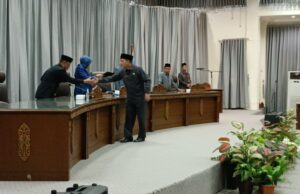 Fraksi Gabungan ARKS DPRD Barito Utara Minta Tiga Penjelasan Kepada Pemkab Terhadap APBD 2024