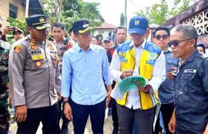 Pj Bupati Dampingi Dirjen SDA DBOP Kementerian PUPR Tinjau Banjir di Barito Utara