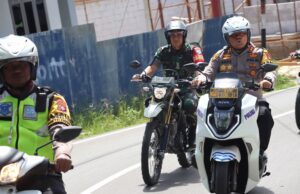 Kodim 1013 Muara Teweh dan Polres Barito Utara Patroli Pantau Situasi Pemungutan Suara
