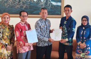 Poktan Sinar Harapan Desa Mampuak I Terima Sertifikat IndoGAP
