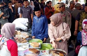 Pj Bupati Barito Utara Buka Pasar Ramadan di Jalan Tumenggung Surapati