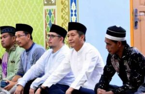Pj Bupati Serahkan Dana Hibah Pembangunan Rumah Ibadah kepada Camat Lahei Barat
