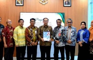 Pj Sekda Barito Utara Serahkan LKPD 2023 Unaudited Kepada BPK RI Kalteng