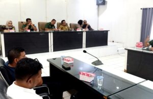 Asisten Sekda Pimpin Rapat Mediasi Antara PT MUTU Dengan Masyarakat Desa Muara Mea