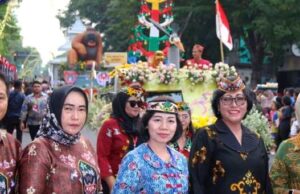 Pj Bupati dan Ketua Dekranasda Barito Utara Hadiri HUT Dekranas ke 44 di Kota Solo
