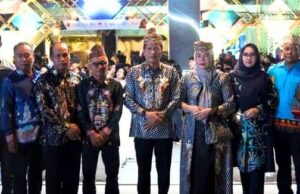 Pj Bupati dan Ketua TP PKK Barito Utara Hadiri FBIM 2024 di Palangkaraya