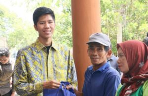 Dinas PUPR Barito Utara Bagikan 140 Paket Sembako, MBG Bagikan Zakat