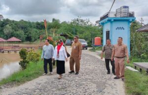 Disbudparpora Barito Utara Himbau Warga Agar Taat Rambu-Rambu Saat Berwisata