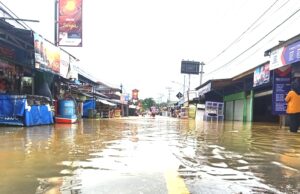 Hujan Deras, Sejumlah Jalan dan Pemukiman Warga Terendam Banjir