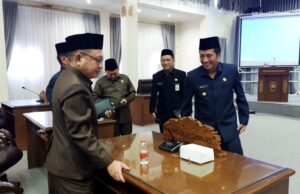 Pj Bupati Barito Utara Tanggapi Pemandangan Umum Fraksi ARKS