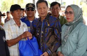 Pj Bupati Barito Utara Tinjau Kegiatan Pasar Murah di Kecamatan Montallat