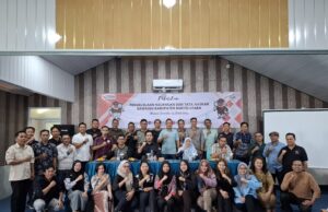 Sekretariat Panwascam Se Barito Utara Dilatih Pengelolaan Keuangan