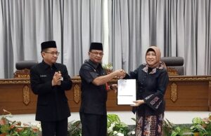 Pemkab Sampaikan Jawaban Terhadap Pandangan Umum Fraksi DPRD Barito Utara