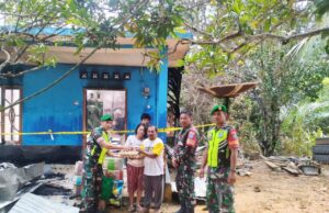 Kodim 1013 Muara Teweh Bantu Korban Kebakaran Di Desa Nihan