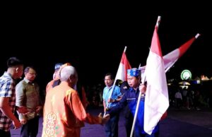 Pj Bupati Barito Utara Canangkan Gerakan Pembagian Bendera Merah Putih