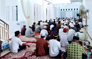 Jelang Pendaftaran ke KPU Bakal Calon Bupati dan Wakil Bupati Gelar Sholat Hajat