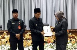 Pemkab Barito Utara Sampaikan Jawaban Terhadap Pemandangan Umum Fraksi DPRD