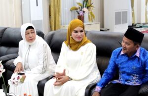 Ketua dan Anggota DPRD Barito Utara Hadiri Ramah Tamah Bersama Ustadz Abdul Somad di Rujab Bupati