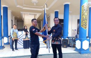 Camat Teweh Tengah Lepas Karang Taruna Ikuti Kemah Wisata BBKT V di Benangin