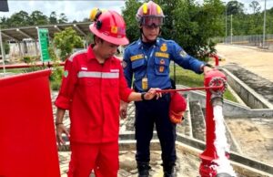 Disdamkarmat Barito Utara Lakukan Pelatihan dan Pemeriksaan Berkala APAR di PT PLN Enjiniring Plant Bangkanai
