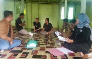KPU Barito Utara Distribusikan C Pemberitahuan untuk PSU di TPS 01 Melayu dan TPS 04 Malawaken