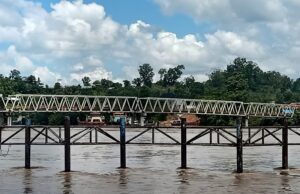 Dishub Tunda Sementara Aktivitas Kapal Melintas di Jembatan KH Hasan Basri Akibat DAS Barito Naik