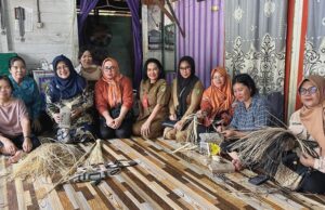Persiapkan Pameran, Dekranasda Barito Utara Kunjungi Galeri dan Pengrajin UMKM di 3 Kecamatan