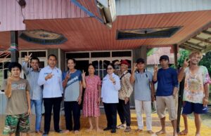 Paslon Jimmy-Inri Kampanye Door to Door di Desa Manjangkan