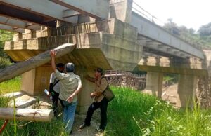 Tim Teknis Dinas PUPR Dampingi BPK dan Inspektorat Lakukan Pemeriksaan Infrastruktur di Lahei Barat