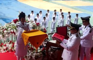 Bendera Merah Putih Kiriman Pusat Dikibarkan, Ini Amanah Negara yang Harus Dijalankan dengan Khidmat