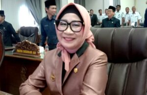 DPRD Barut Apresiasi Wisuda Lansia Perdana dan Berbangga Akam Kalteng sebagai Penguatan Pembangunan Keluarga