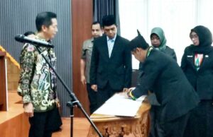 Pemkab Barito Utara Lantik PAW BPD dan Pejabat Sementara Damang Lahei