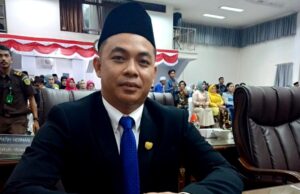 Dewan Sebut Pentingnya Sinergi Pemerintah Desa dan Lembaga Adat