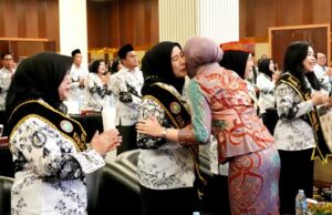 Hadir di Konkerprov PGRI Kalteng, Bunda PAUD Barito Utara Bangga Tiga Prestasi PGRI Diraih Sekaligus